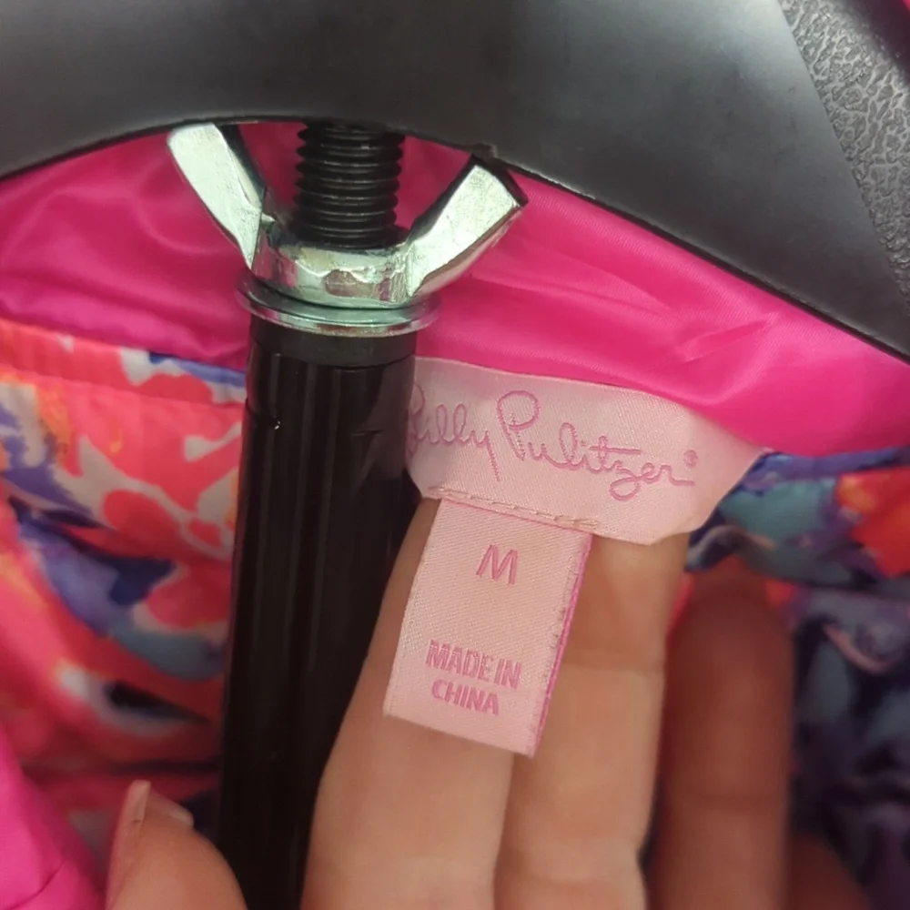 Lilly Pulitzer Cora Hot Pink Puffer Vest Size Women's Medium - Picture 4 of 7